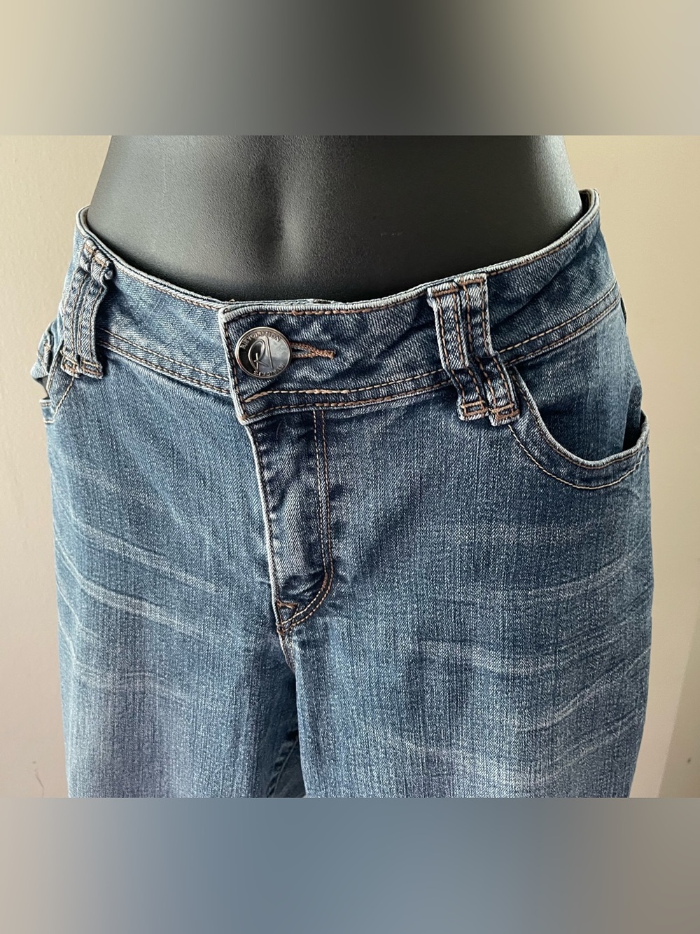 Revolution Claire Mid-Rise Blue Ankle Jeans Size 31 - Picture 2 of 10